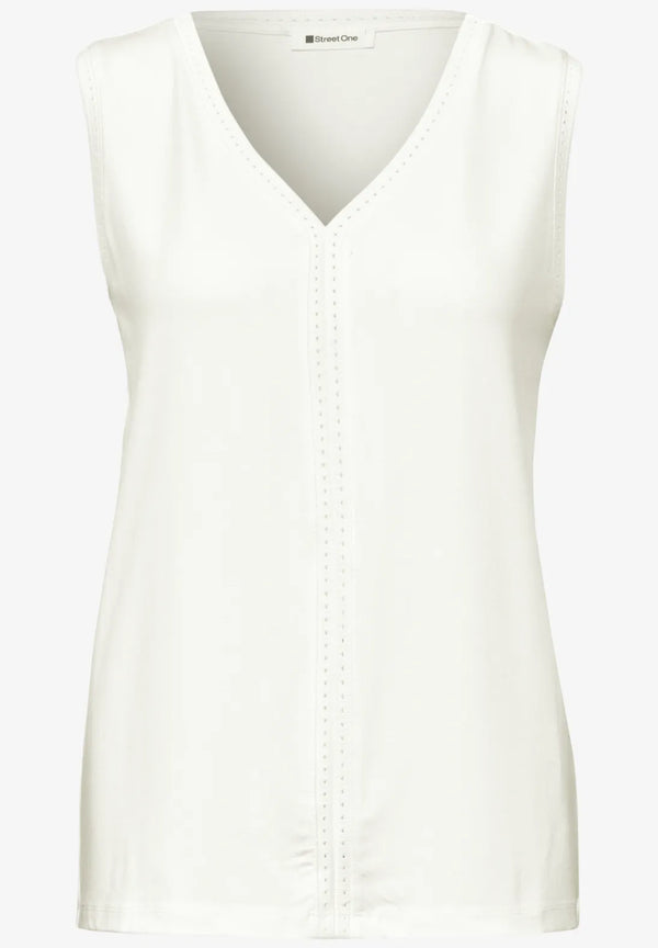 Street One Top mit V-Neck und Crochet-Tape